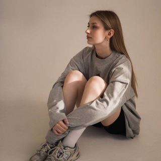 Логотип @meowwwmil - Milena S.