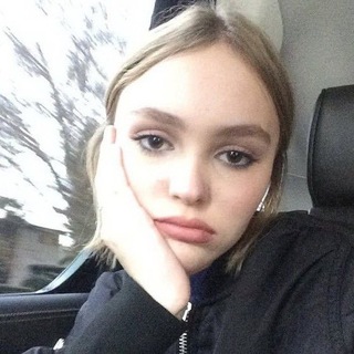 Логотип @meriewi - meriewi