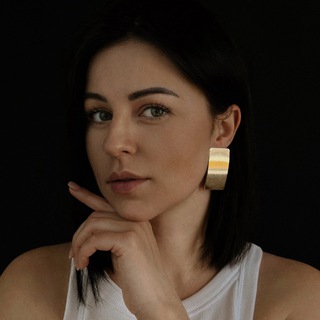 Логотип @merkulova_pro - Тревел-эстет