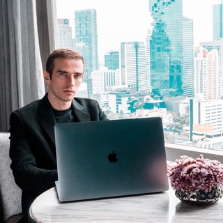 Логотип @mernes - Maxim Mernes