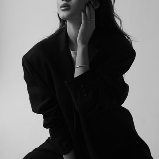 Логотип @merveilless - Merveilles