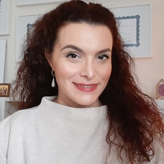 Логотип @metafisicalauraalberici - LAURA - Insegnamenti di Saint Germain