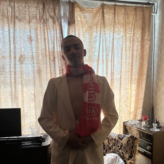 Логотип @metrov100navernoe - Илья 100 метров от вас💅