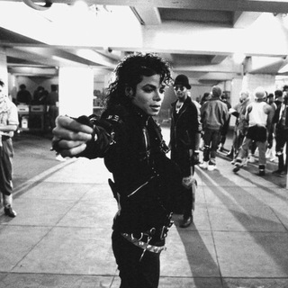 Логотип @michaelltajackson - JACKSELITA