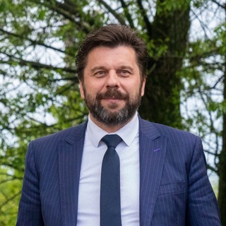 Логотип @mihail_ezhokin - Михаил Ежокин. Официально.