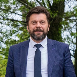 Логотип @mihail_ezhokin_chat - Михаил Ежокин. Официально. Chat