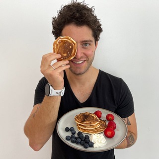 Логотип @mikavinofamily - Mika Vino Cooks