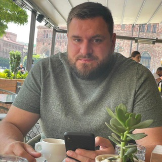 Логотип @mikayelbad - Mika Badalyan