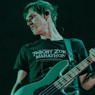 Логотип @mikeywayourdad - Майки Уэй наш папа