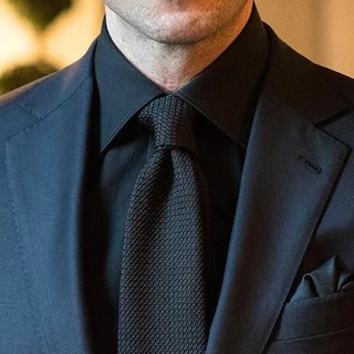 Логотип @mikhail_kodeks - Михаил. Мужской кодекс.