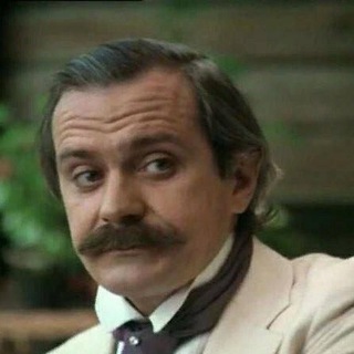 Логотип @mikhalkovofficial - Мохнатый шмель