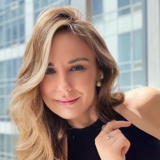 Логотип @mila_says_lab - А Мила говорит