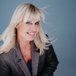 Логотип @milenapreradovic - Punkt PRERADOVIC