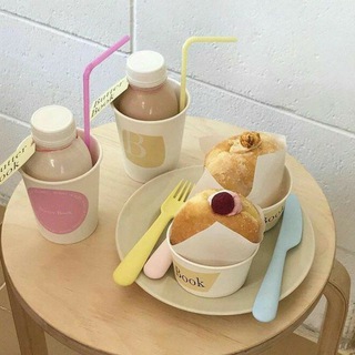 Логотип @milk_cchocolatee - ໒ mi𝗅𝗄 𝖼𝗁𝗈𝖼♡𝗅𝖺𝗍𝖾 ˚ ₊