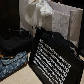 Логотип @millkovvloveu1 - 🤍 clothes by millkovv 🤍