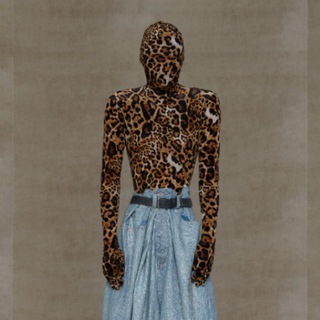 Логотип @minimalstyle9 - Мода на минималках ⚡️