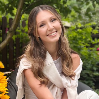 Логотип @ministrschastya - «Министр счастья» Ольга Солодовникова