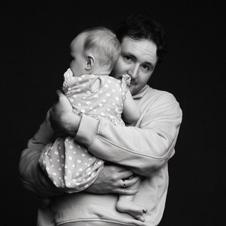 Логотип @minkinenvanya - бежевый папа