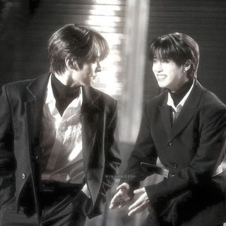 Логотип @minsoo_00 - minsoꨄ