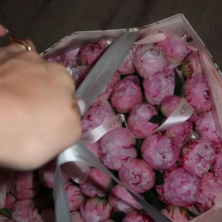 Логотип @mirmoimiglazam - дом.