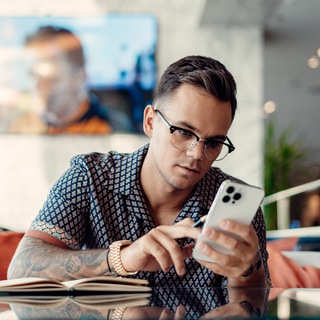 Логотип @mirneyrosetey - Илья Палий