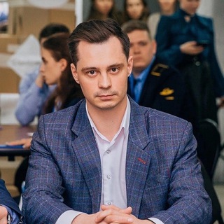 Логотип @miroshnikov_ae - Артём Мирошников
