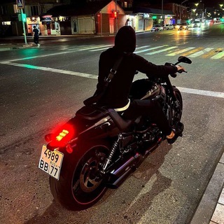 Логотип @mirzoevvv_7 - 𝐌𝐑’𝟕