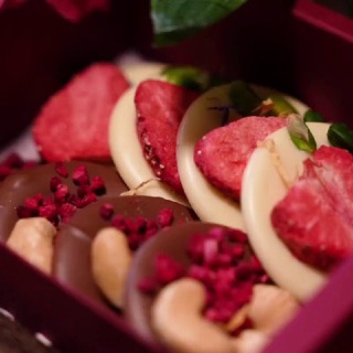 Логотип @misteriouz - Misterio