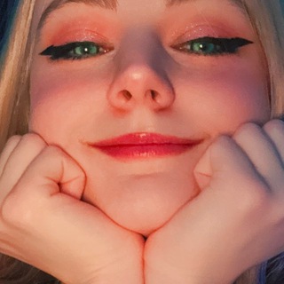 Логотип @miyurinesaruhiko - Съехавшая Сова