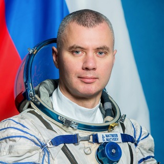 Логотип @mks_denis - Космонавт Денис Матвеев