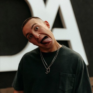 Логотип @mmad_mmaxx - Максим Миновский