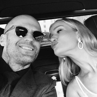 Логотип @mmangoooo02 - манго пост ебтэ чат