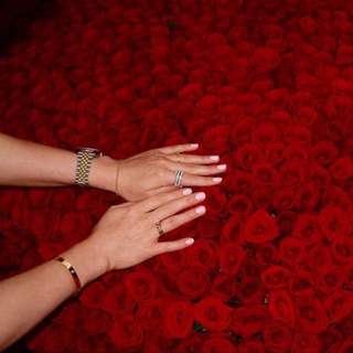 Логотип @mmeuuww - With love Di