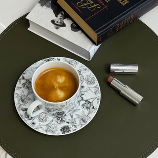 Логотип @mnenaddo - Мне надо!