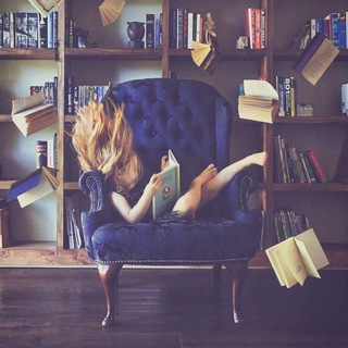 Логотип @mnenra - Книжки