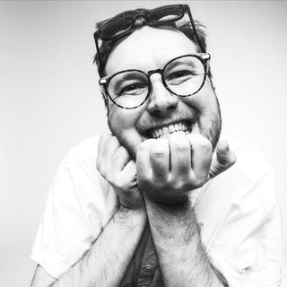 Логотип @modno15minut - В эти 15 минут модно…