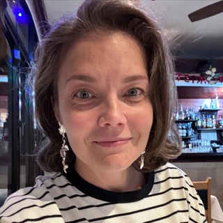 Логотип @mojno_ina4e - Можно иначе с Кристиной Вязовской