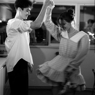 Логотип @mokximee - 𝑴𝒐𝒌𝒙𝒊_𝒎𝒆🌚💜