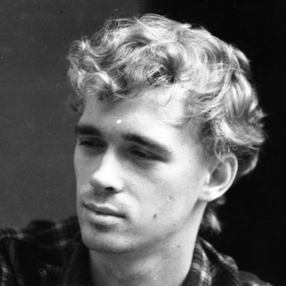 Логотип @molekua - молекулярная формула центра