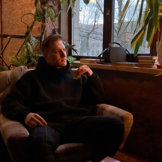 Логотип @molodoytalk - когда я был пастором.