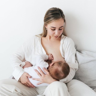 Логотип @mom_milk - ГВ | СОН | ПРИКОРМ | УХОД // чат поддержки мам