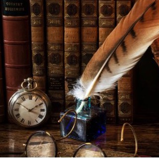 Логотип @momenthistory - Момент истории