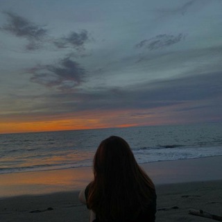 Логотип @momenttomori - •momento mori•