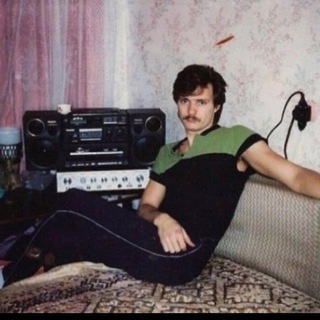 Логотип @momikid90s - Пойдем ко мне домой! Я покажу свои кассеты!