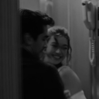 Логотип @mommyxswag - ruhum artık senin