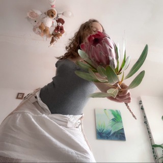 Логотип @momofgod - дева мария🪽