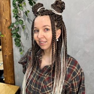 Логотип @momvalidol - Материнство : Между нами девочками