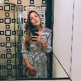 Логотип @monday_challenge - Итс Бритни, битч