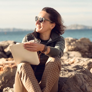 Логотип @money5element - ДЕНЬГИ - пятый элемент.