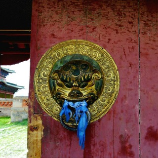 Логотип @mongolics - Mongolics